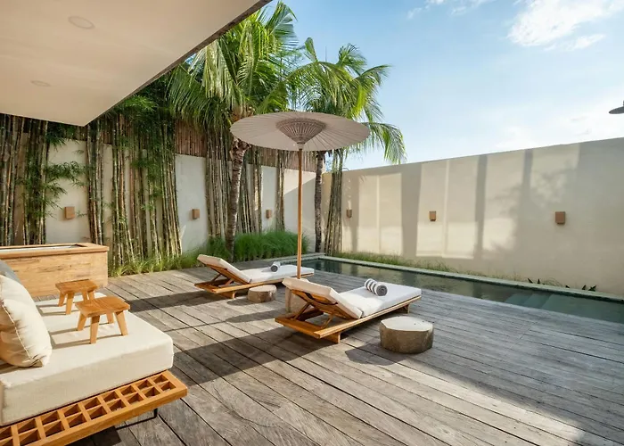 Salty Breeze Bingin Villa *