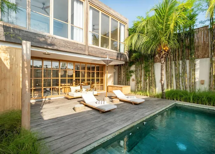 Salty Breeze Bingin Villa *